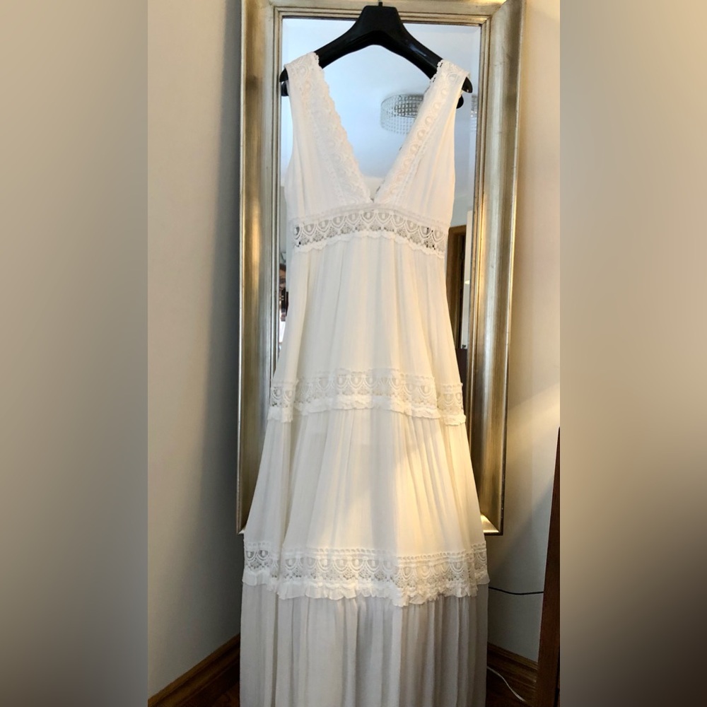 Forever 21 Cream Lace-Trim Maxi Dress